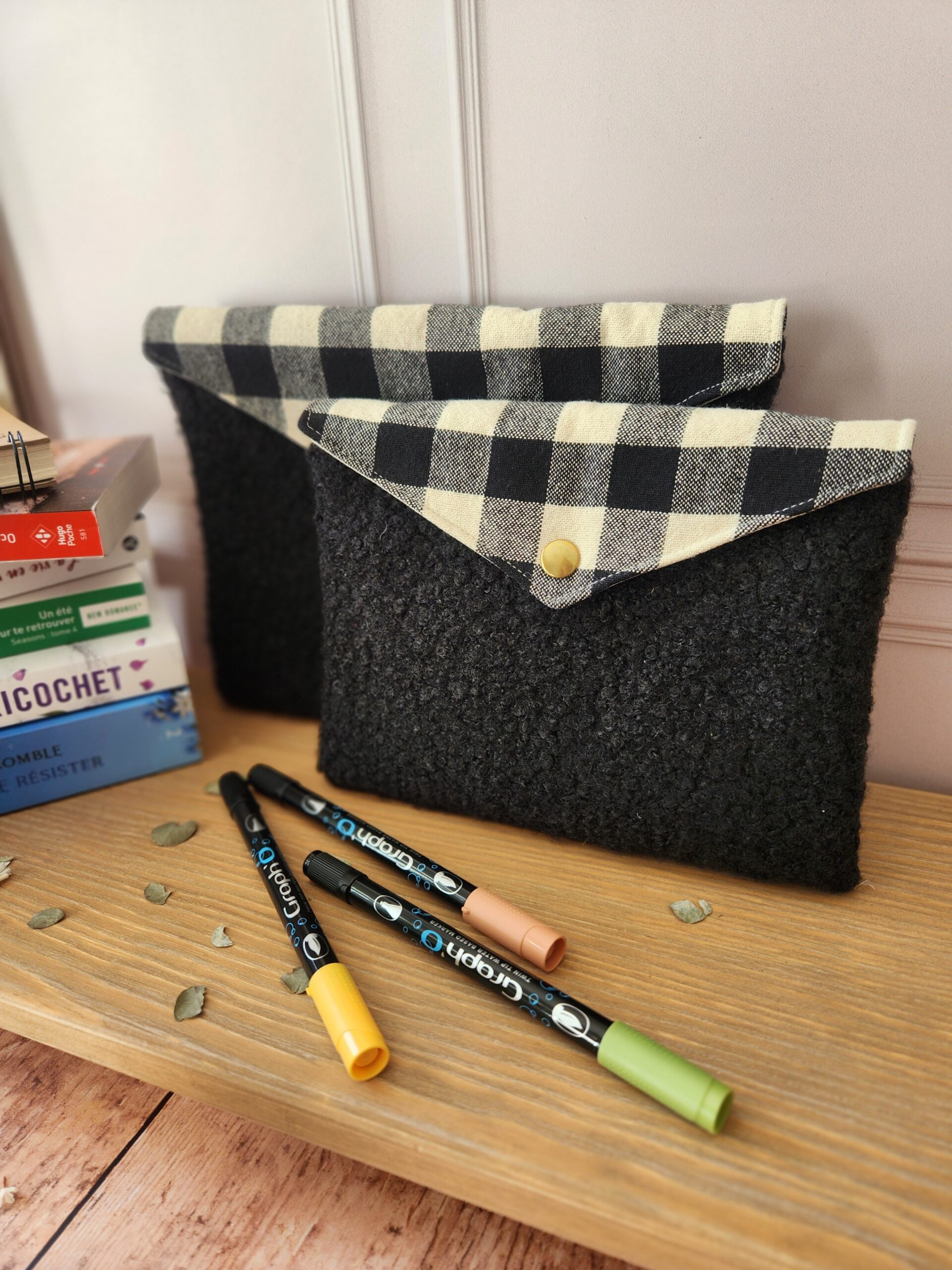 Pochette ÉGLANTINE bouclette noir – Image 2