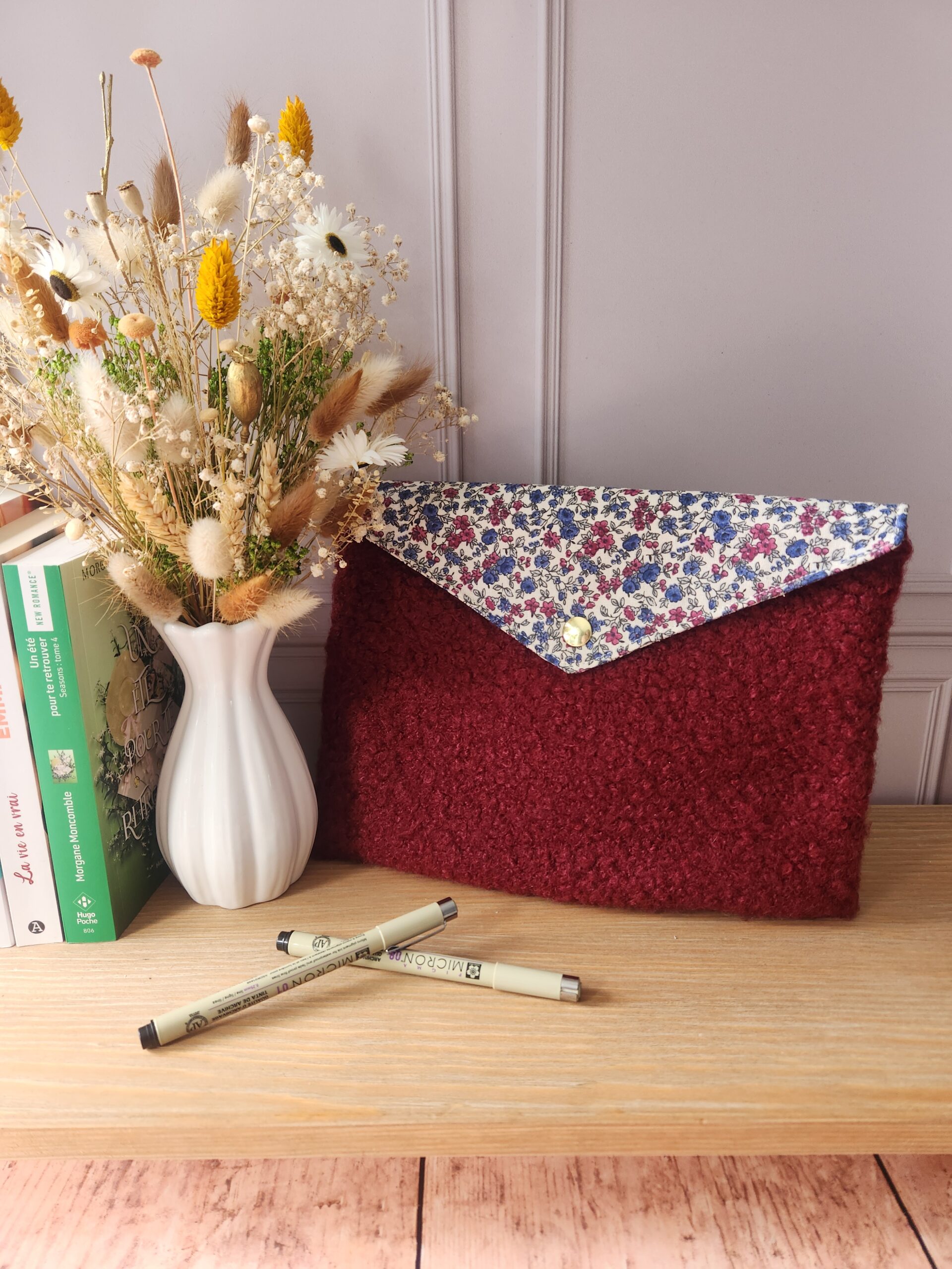 Pochette ÉGLANTINE bouclette prune