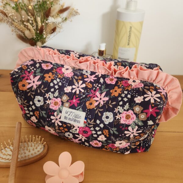 Trousse DYANE FROUFOU fleurs roses fond marine