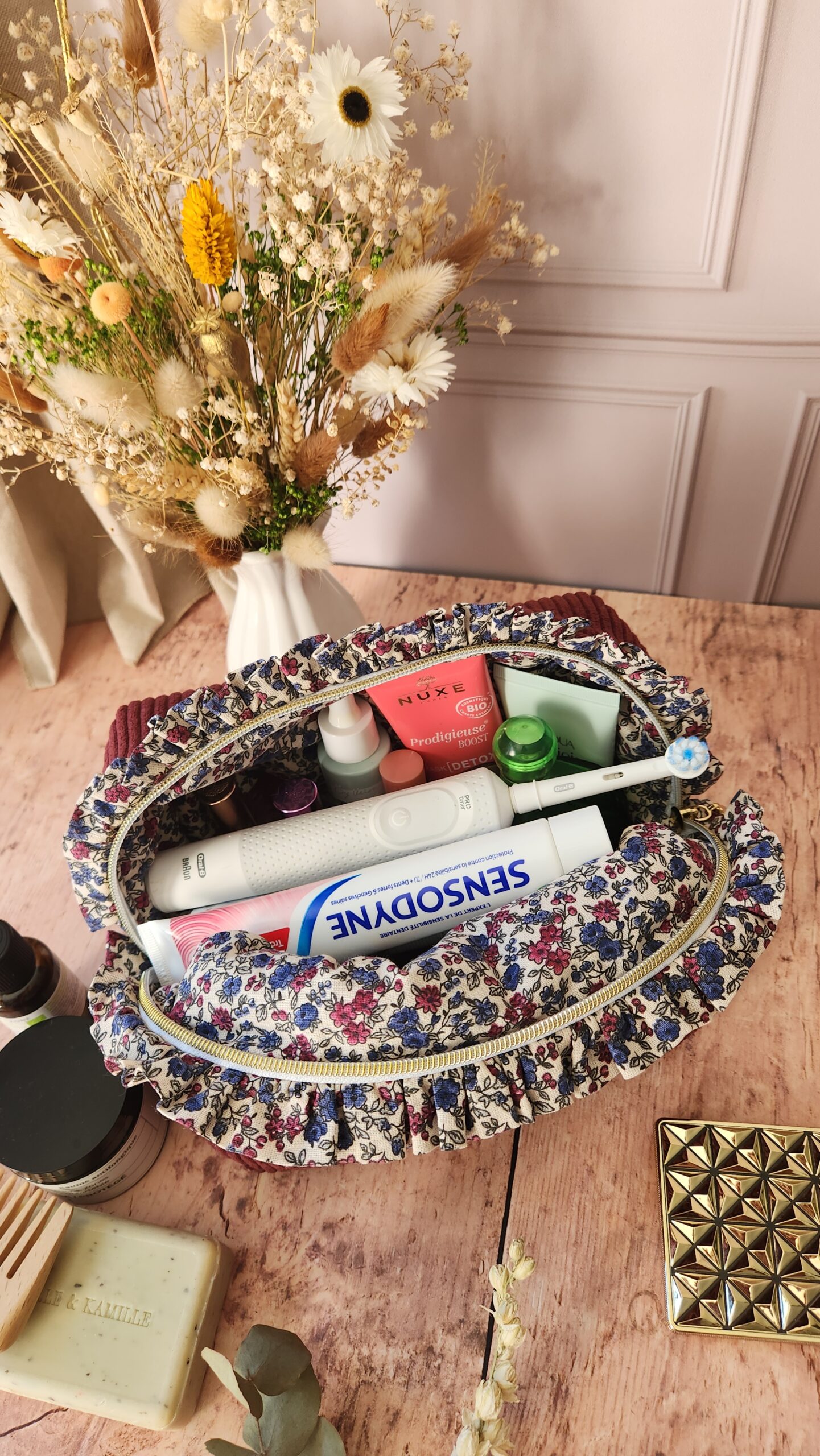Trousse de toilette HORTENSE froufrou velours côtelé prune – Image 3