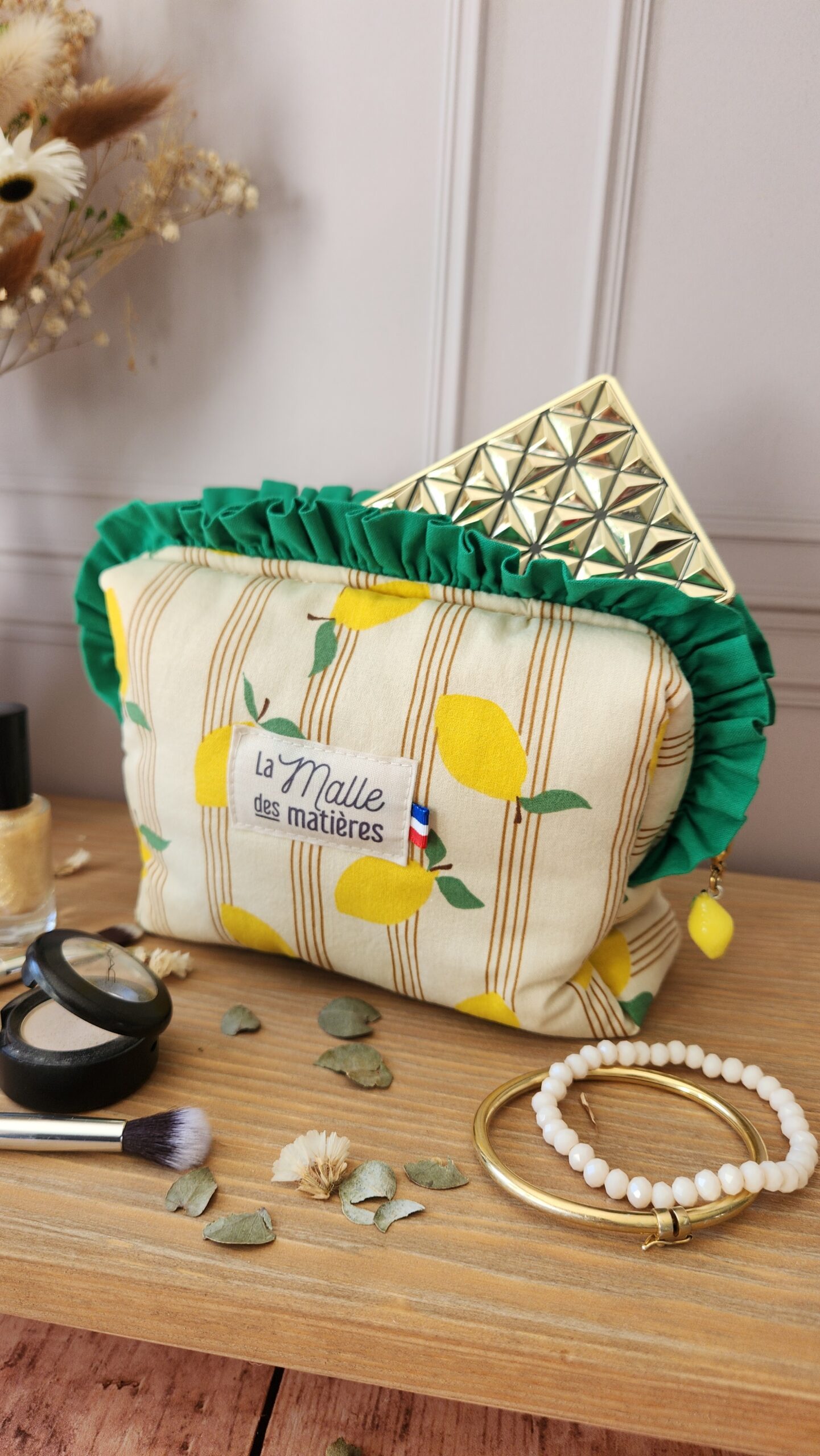 Petite trousse à maquillage MIA FROUFROU citrons fond écru – Image 4